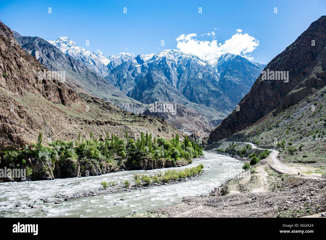 Road between Phandur and Gilgit, northern Pakistan Stock Photo
