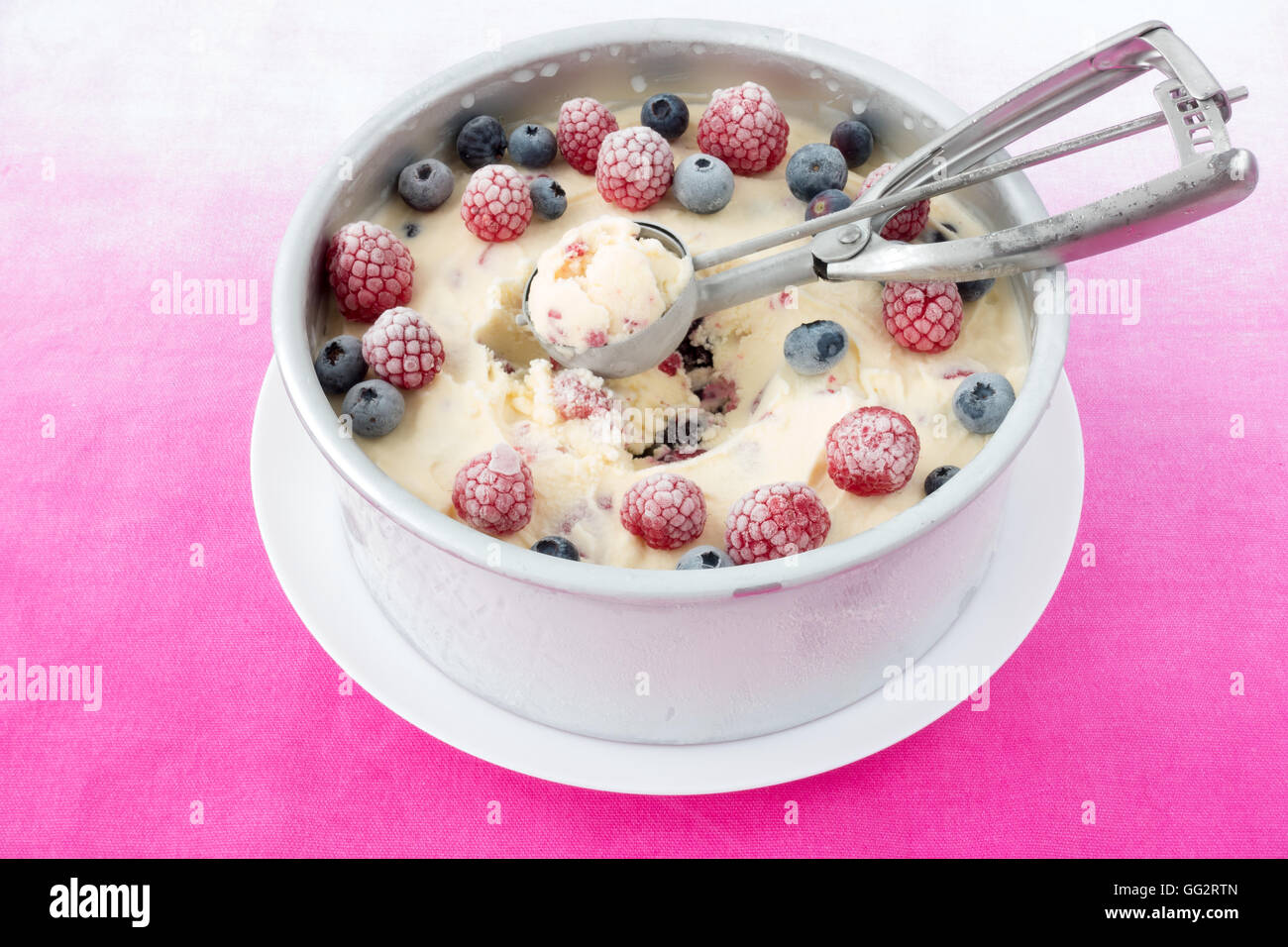 Cheesecake ice cream hi-res stock photography and images - Alamy