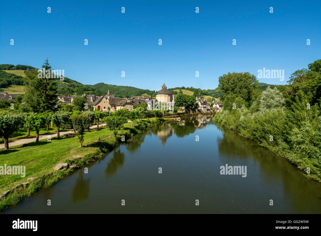 Sainte Eulalie d'Olt on river Lot, labelled Les Plus Beaux Villages de
