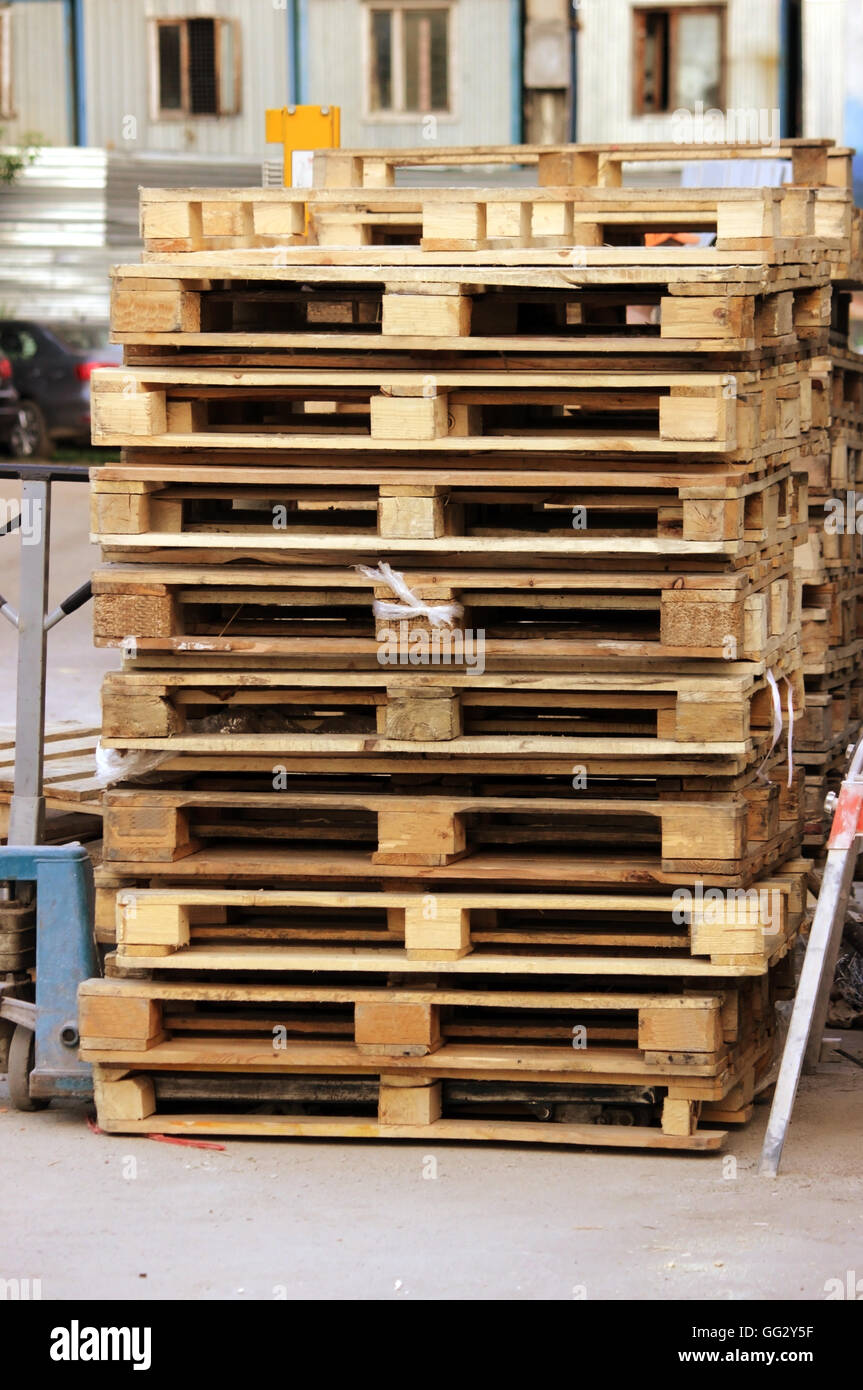 Woking Pallets Collection Stacked pallet in container hi-res stock photography and images - Alamy