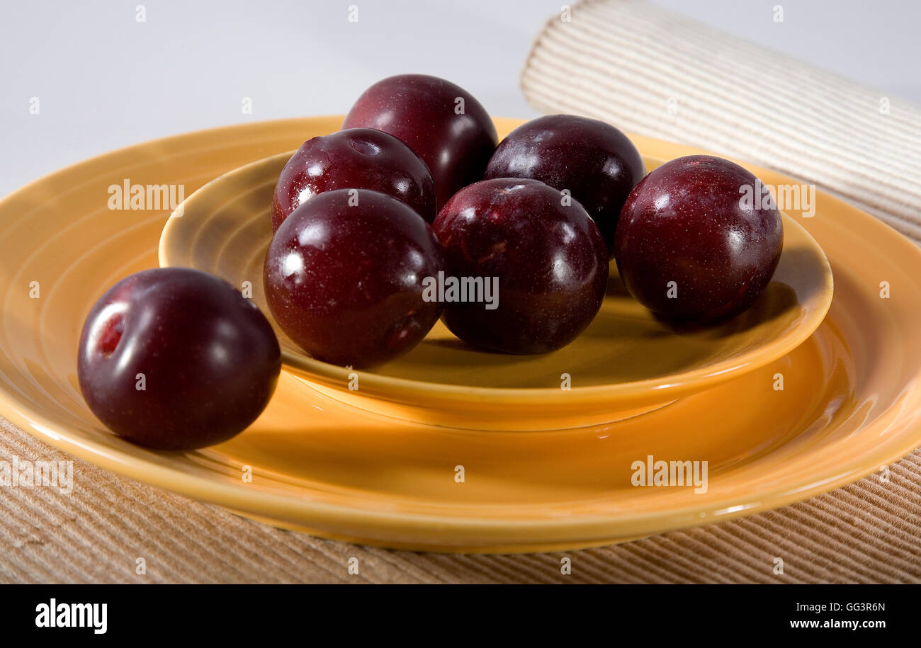 Diet plums hi-res stock photography and images - Alamy