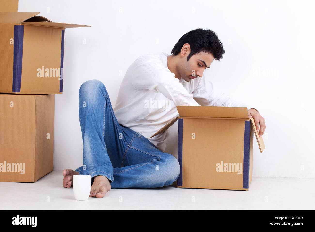Moving objects hi-res stock photography and images - Alamy
