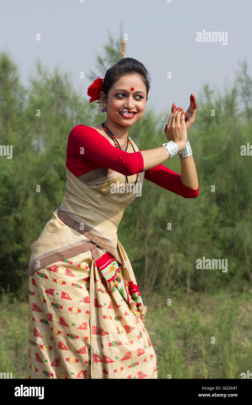 Bihu dance sale dress up