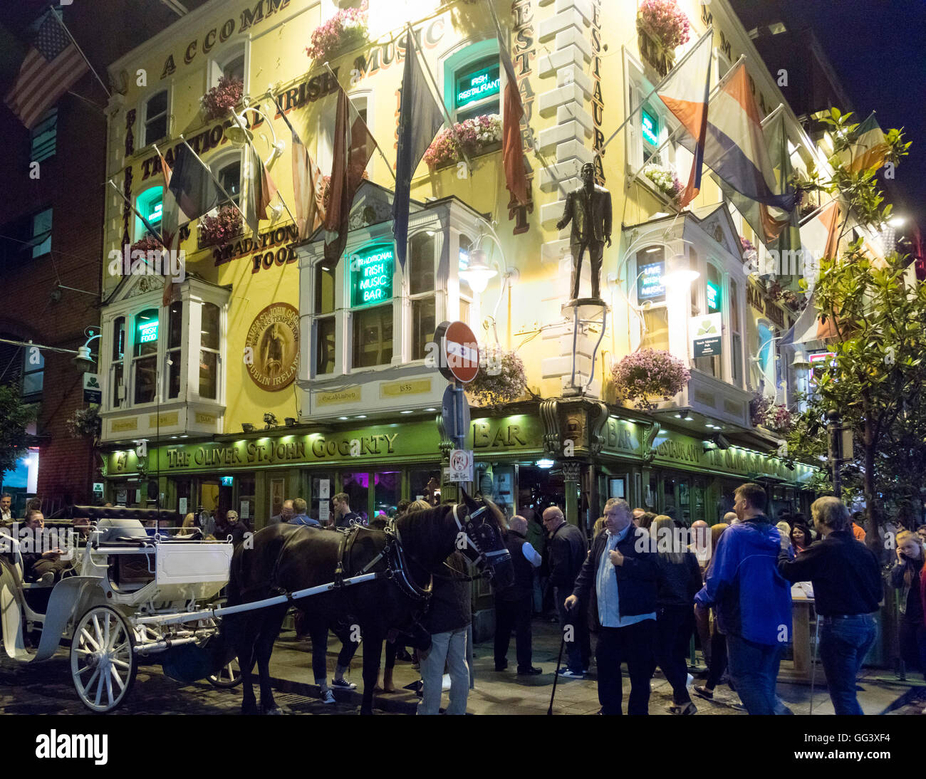 The Oliver St. John Gogarty Bar, Temple Bar, Dublin, Ireland Stock Photo Alamy