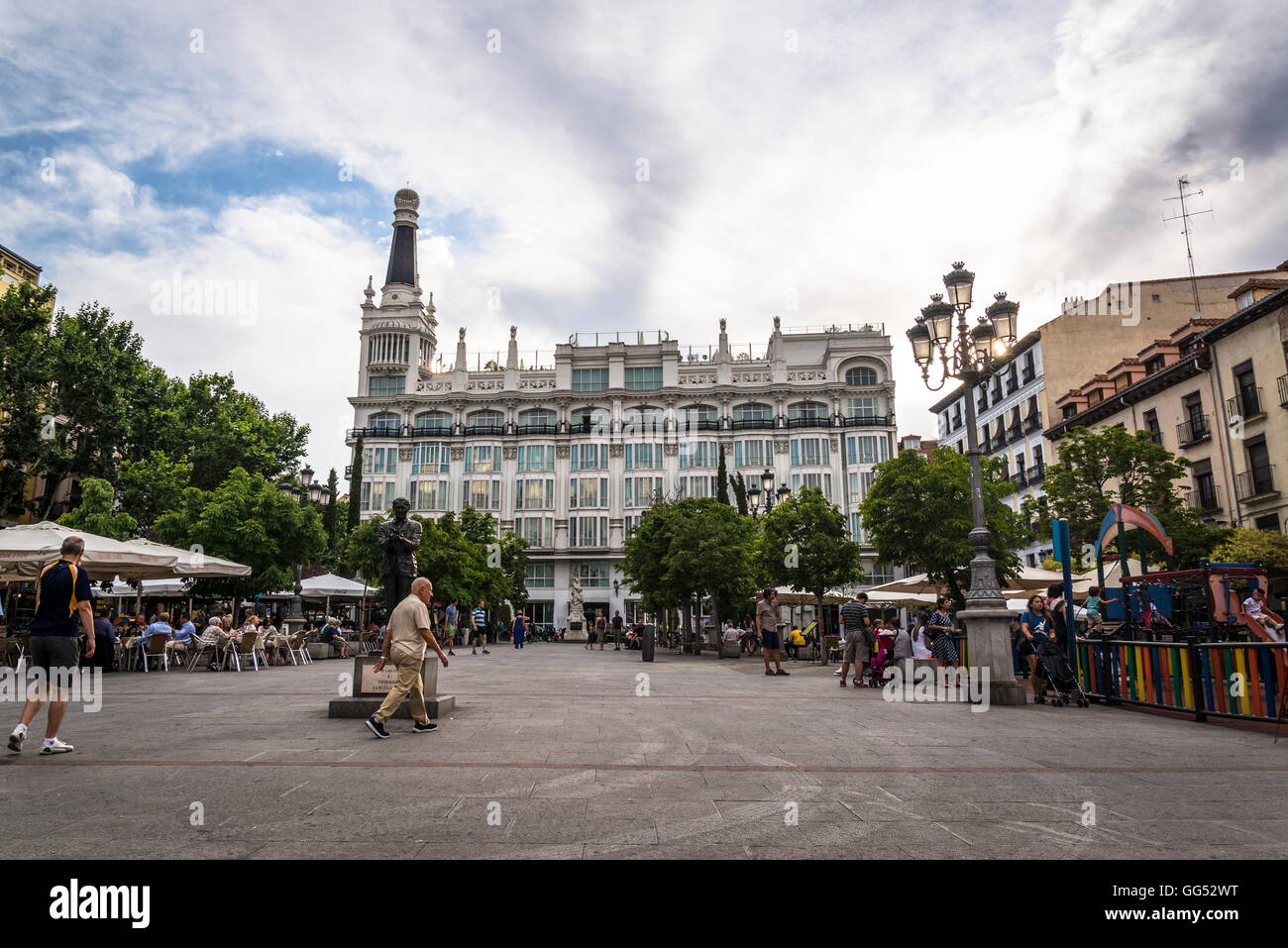Plaza de Santa Ana, a large public square lined with terraces and  Hotel ME Reina Victoria Madrid, Madrid, Spain Stock Photo