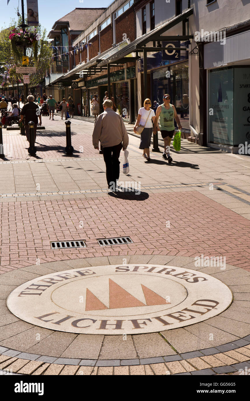 Shopping in lichfield High Resolution Stock Photography and Images Alamy