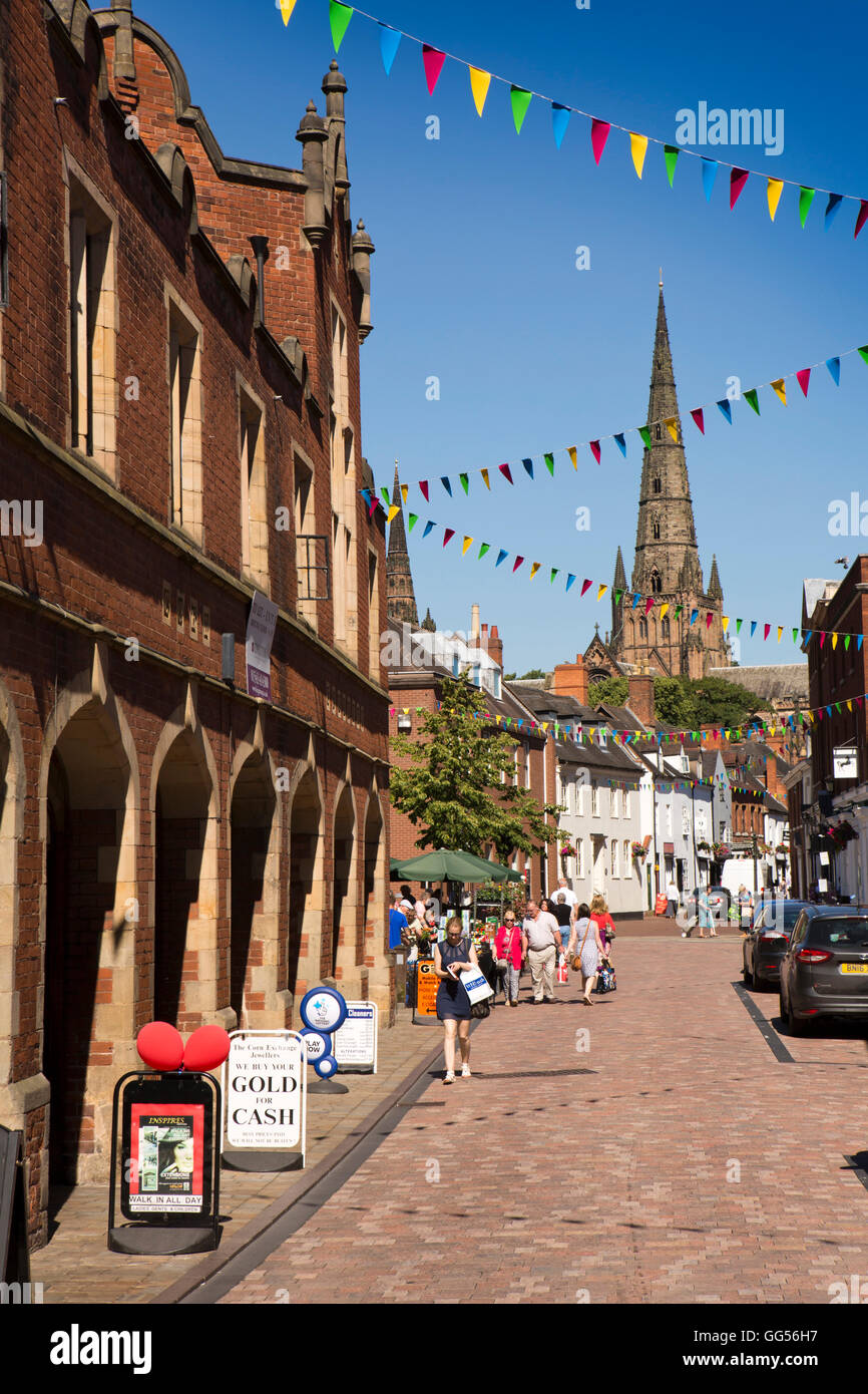 Shopping in lichfield High Resolution Stock Photography and Images Alamy