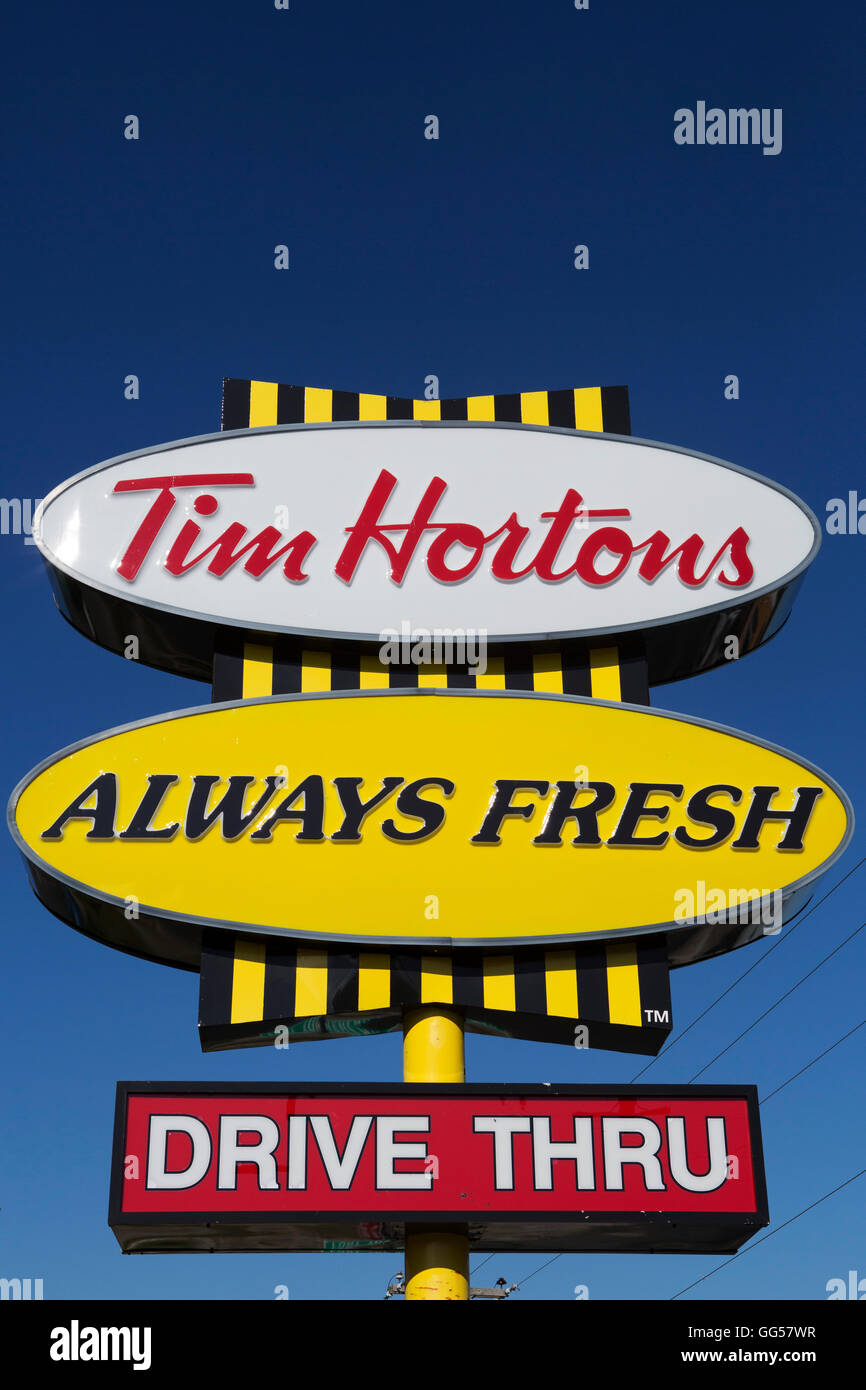 Tim hortons sign hi-res stock photography and images - Alamy