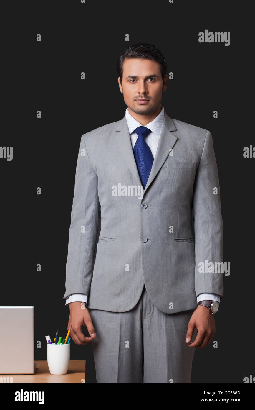 Indian office worker hi-res stock photography and images - Alamy
