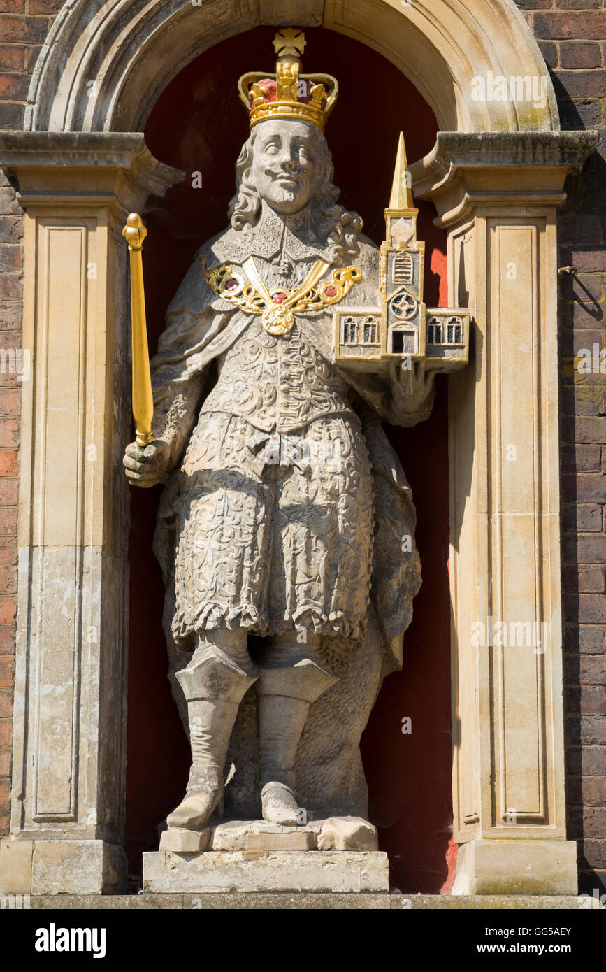 Statue of King Charles 1 st / Charles II / ll / First, on the front facade exterior of Guildhall (town hall) Worcester, UK Stock Photo