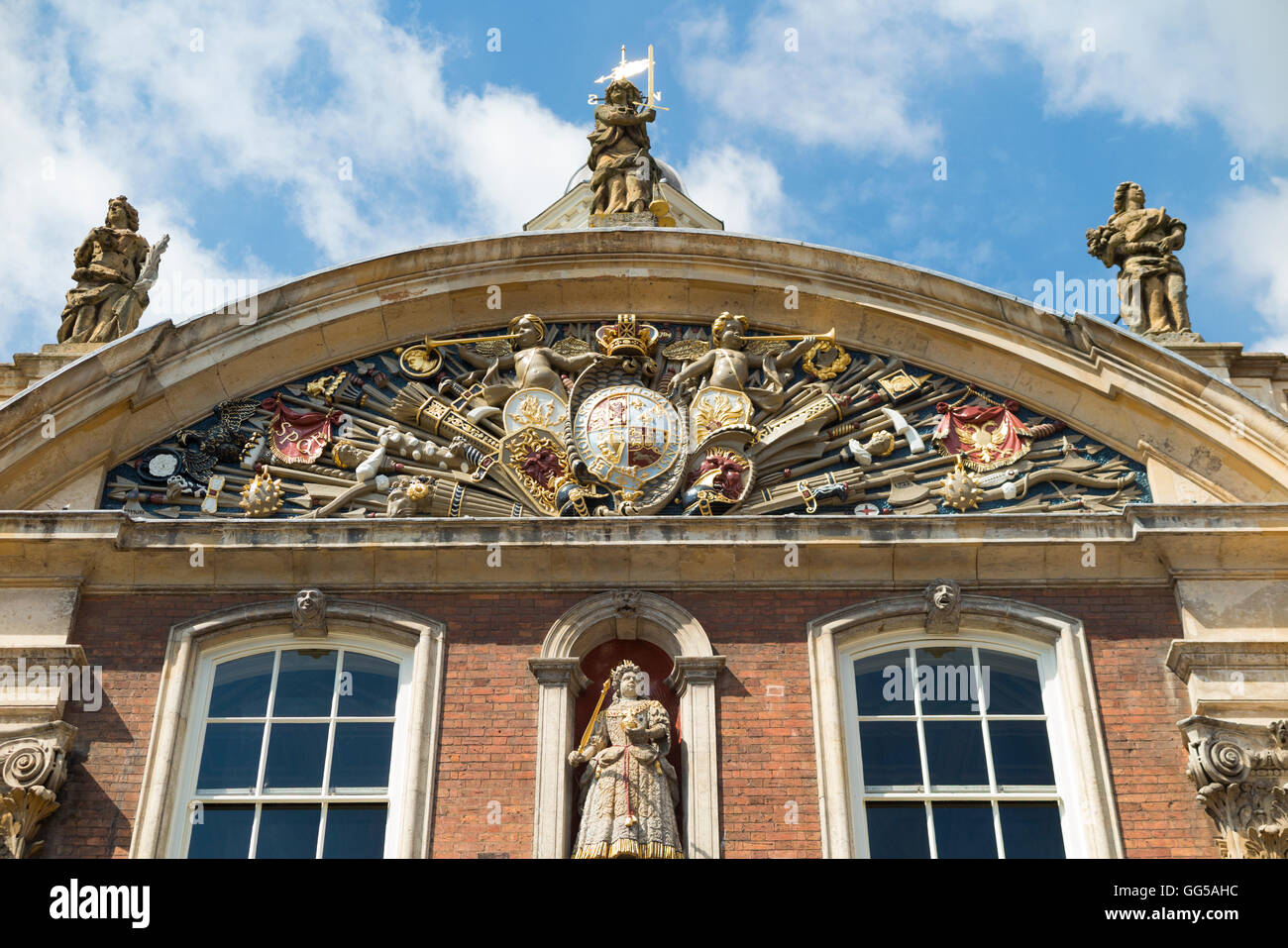 the-front-facade-exterior-of-the-guildhall-worcester-guildhall-town