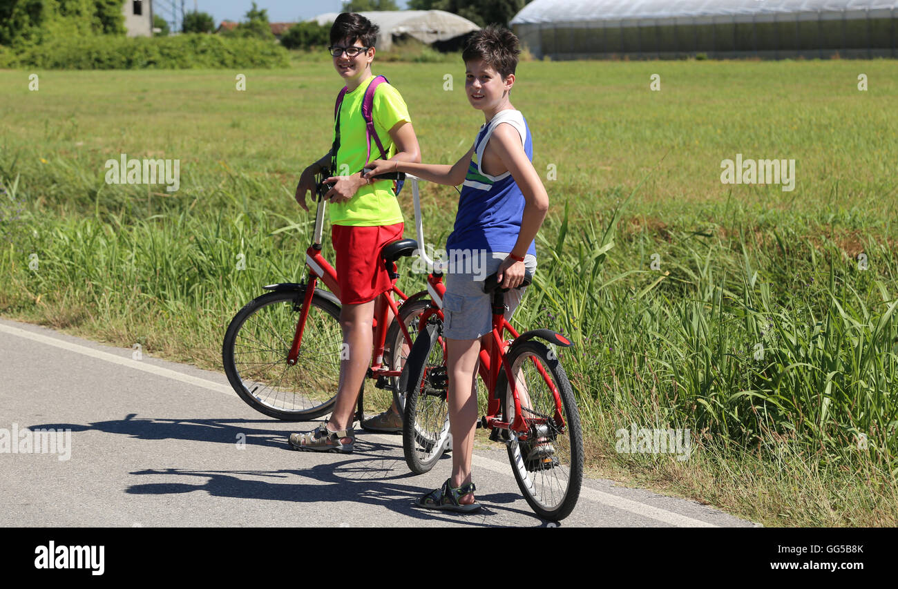 two brothers bicycles