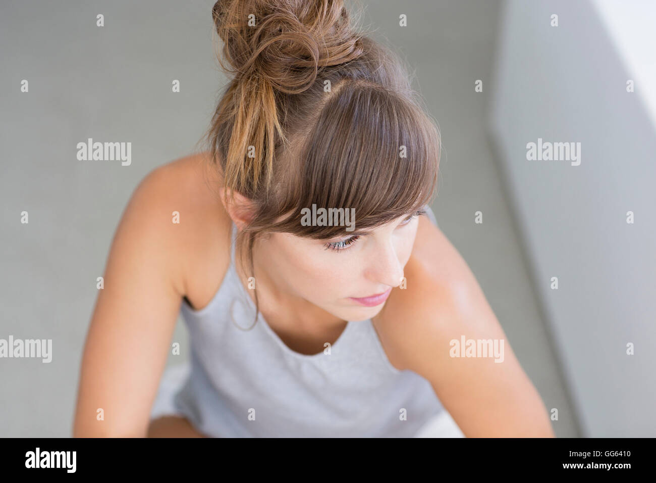 Woman thinking hi-res stock photography and images - Alamy
