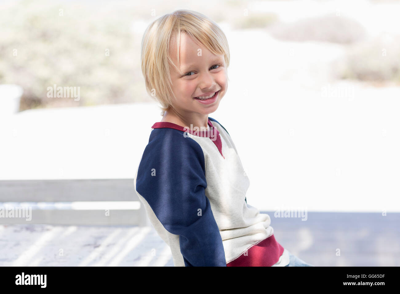 Portrait of a happy little boy smiling Stock Photo - Alamy