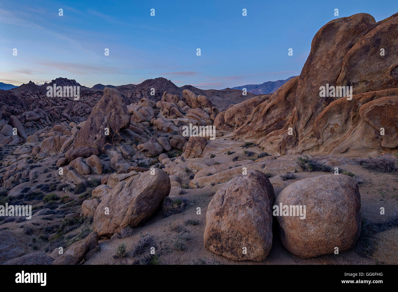 Boulders and granite hills, Alabama Hills, Inyo National Forest