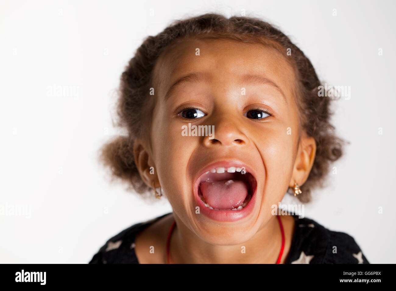 portrait little girl open mouth Black girl portrait open mouth hi-res stock photography and images - Page 2  - Alamy