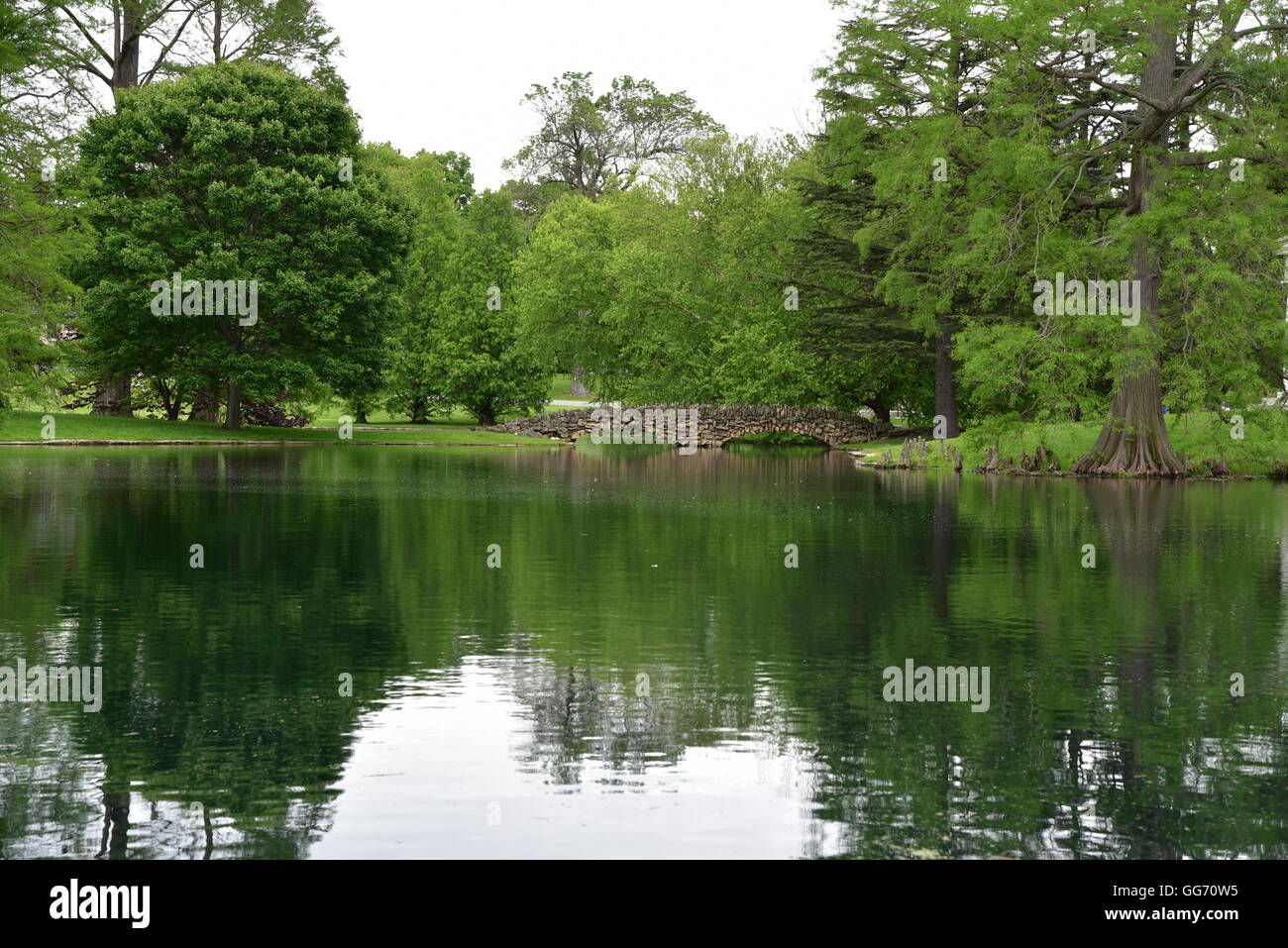 Rock Bridge Across Pond Stock Photo 113251073 Alamy - 