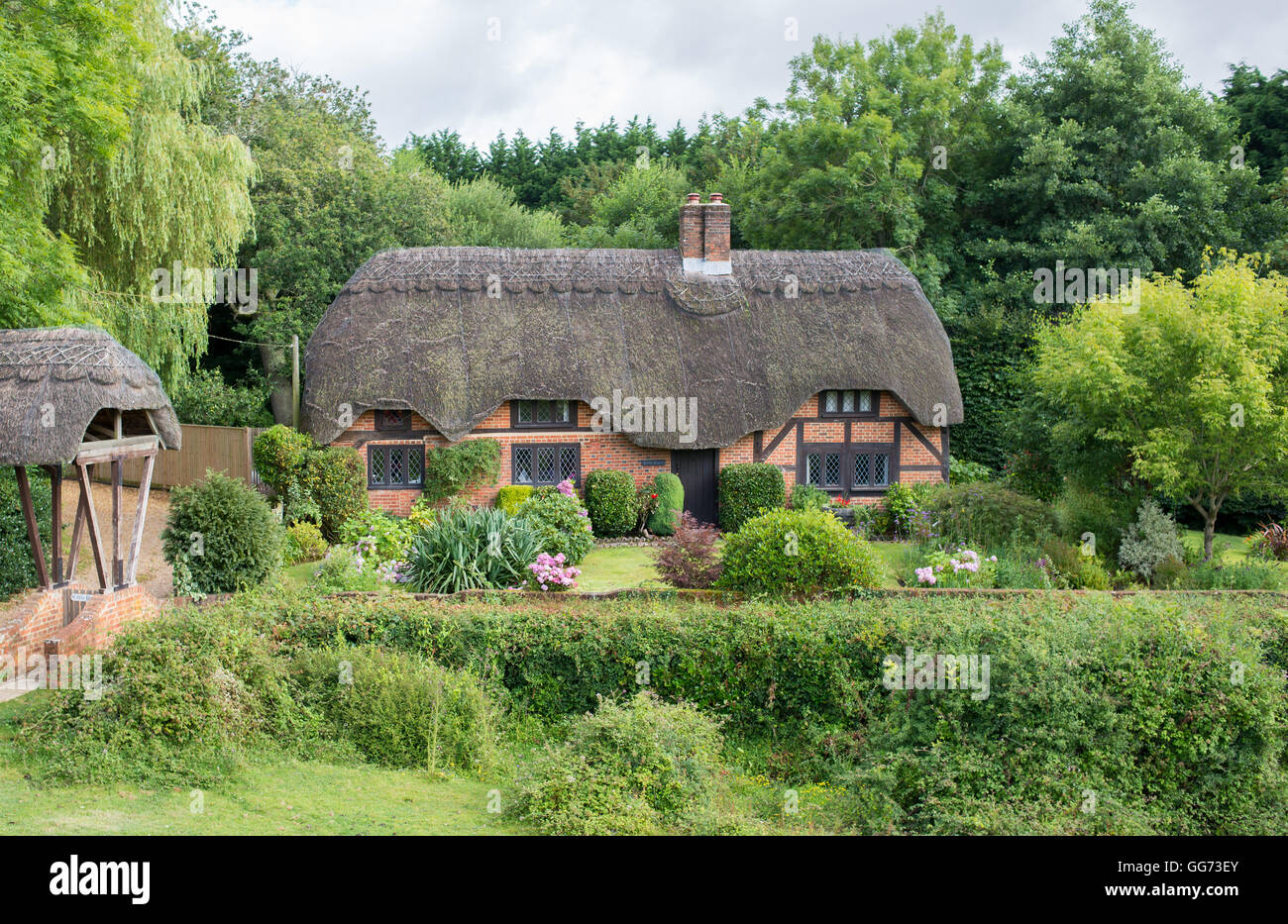 Idyllic thatched home in the New Forest National Park, Hampshire, UK