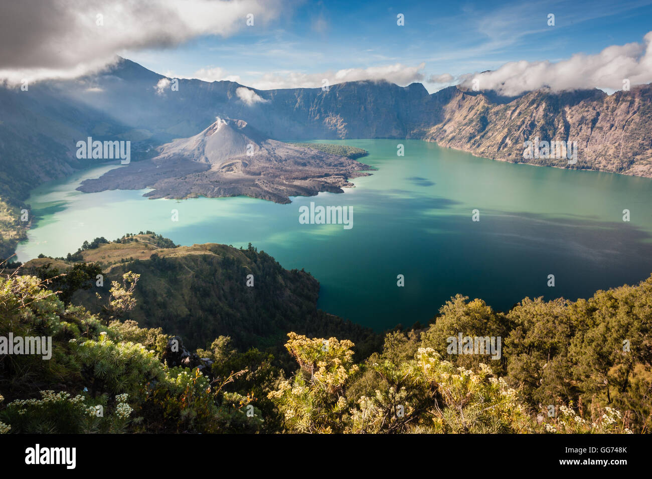 Mt Rinjani Volcano in Lombok (Indonesia Stock Photo - Alamy