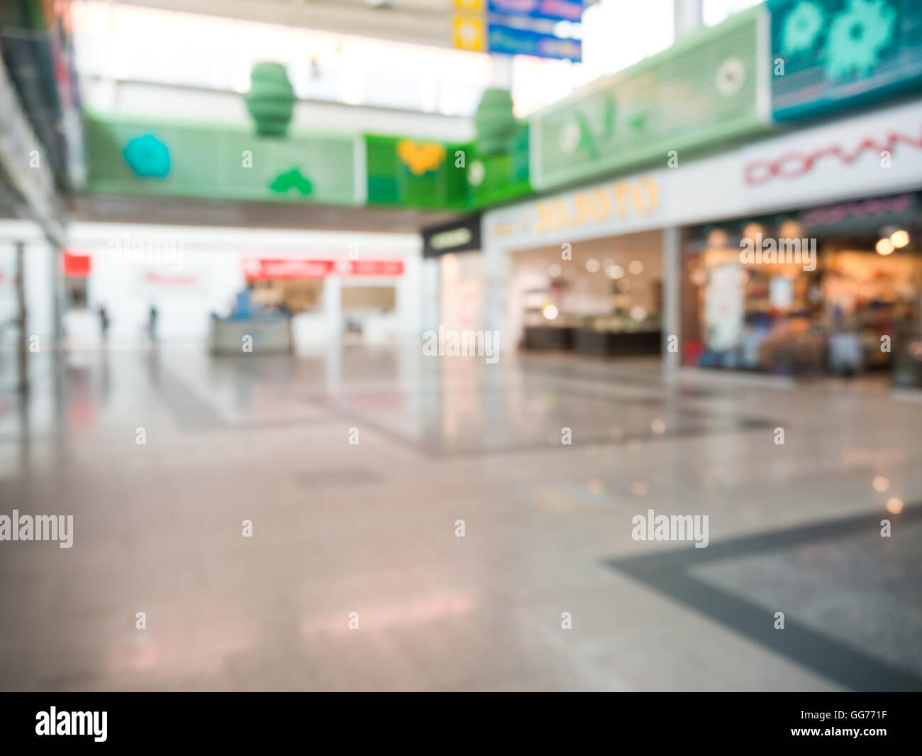 Abstract blurred background of shopping mall hall Stock Photo - Alamy
