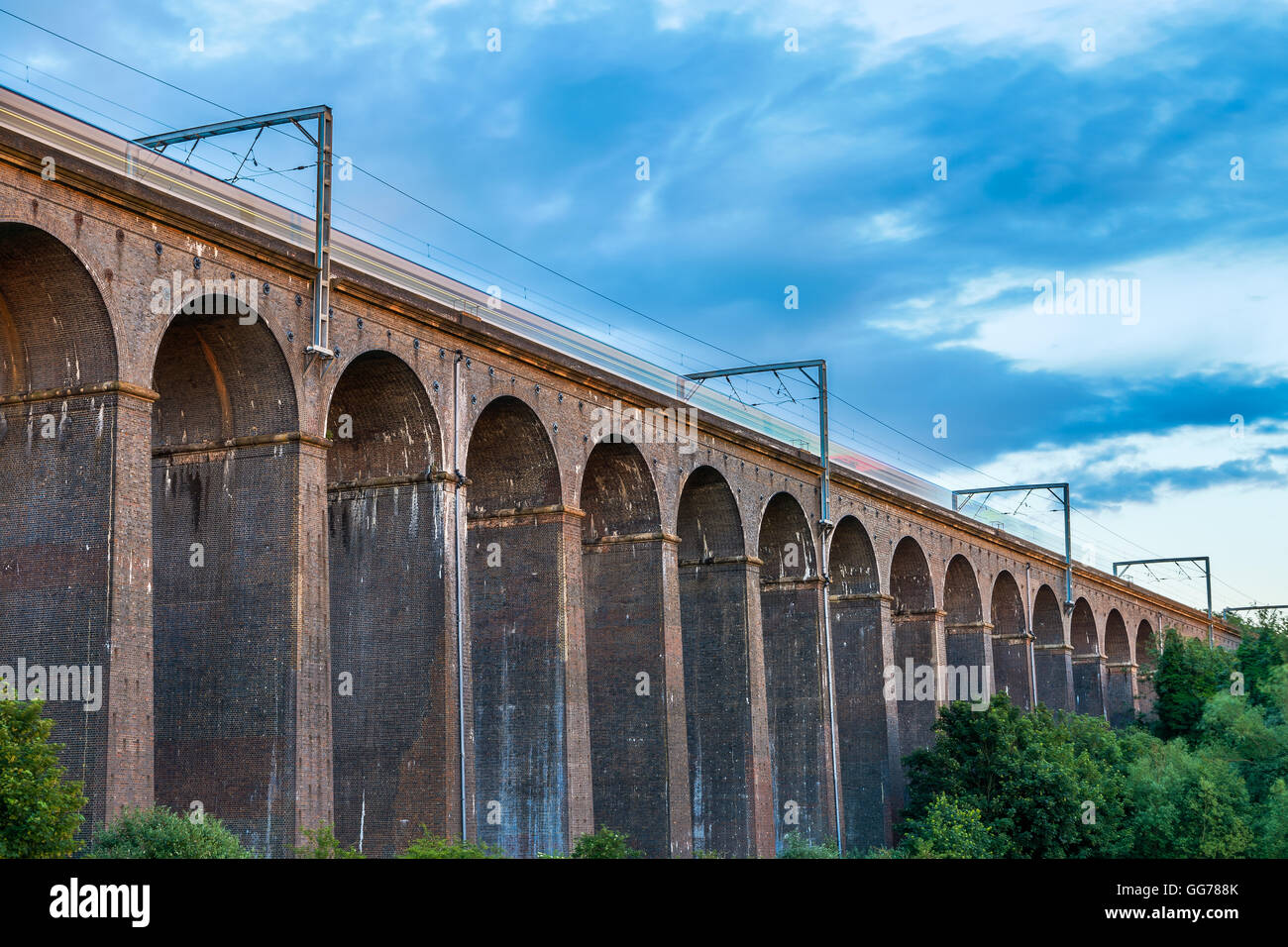 Dusk at Digswell Viaduct (Welwyn Viaduct), located between Welwyn Garden City and Digswell in the UK Stock Photo