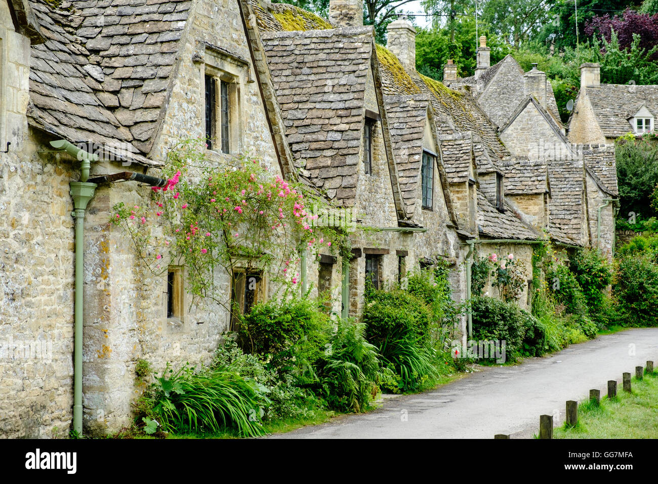 Arlington Row historic former weavers cottages in Bibury