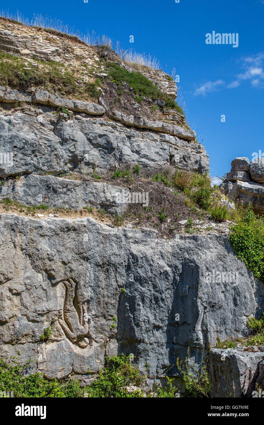 Stone sculptures and carvings in Tout Quarry on the Isle of Portland, Dorset, England Stock Photo