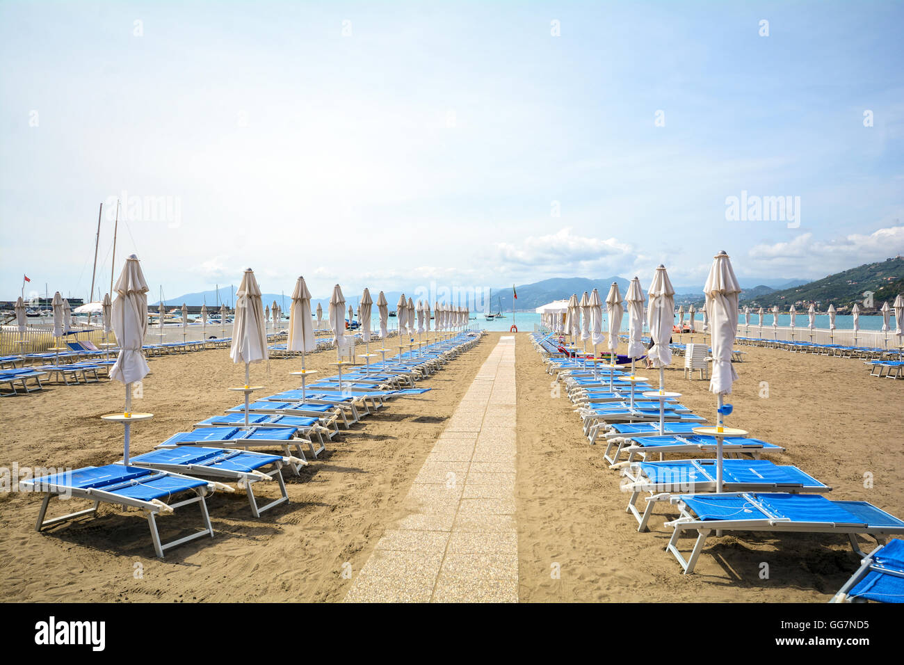 Sestri Levante, Liguria: Seaside with beach Baia delle Favole - Bay of the  Fables, Italy Europe Stock Photo - Alamy