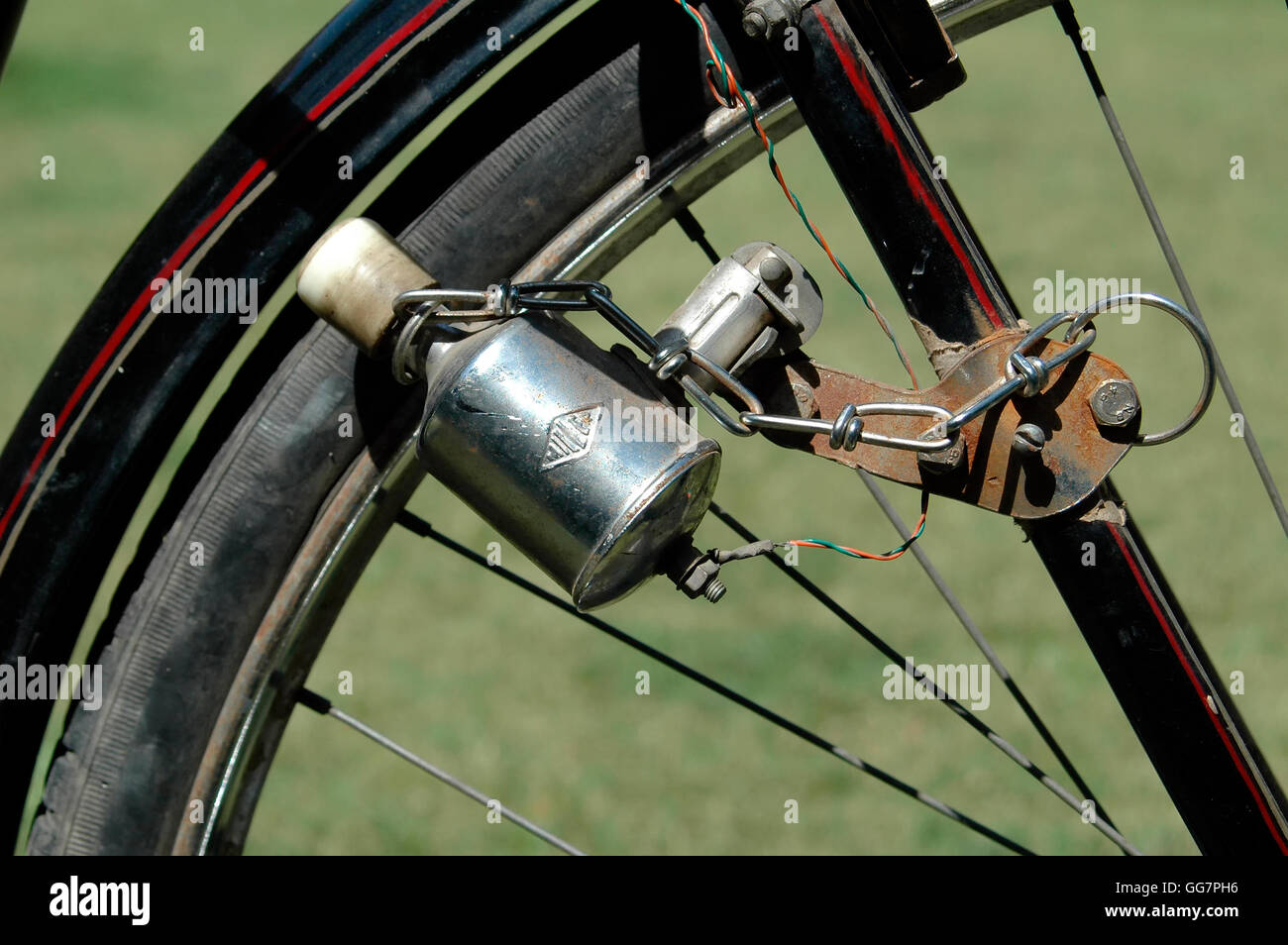 old cycle dynamo light
