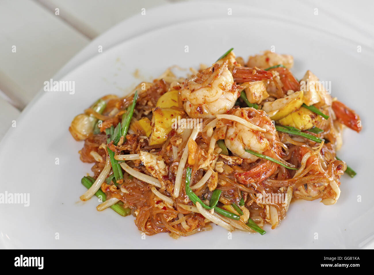 stir-fried noodles with shrimp or pad thai Stock Photo - Alamy