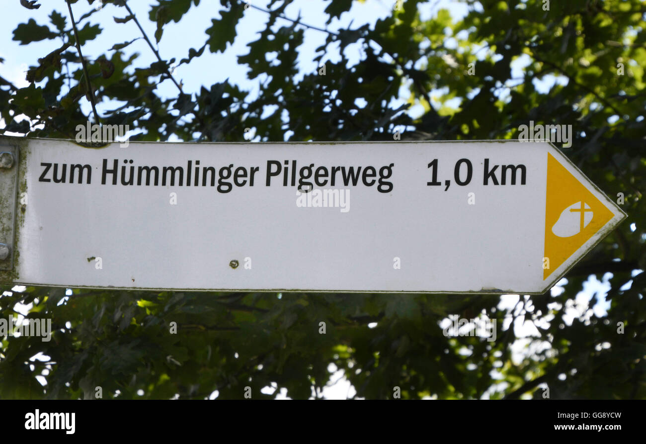 Soegel, Germany. 9th Aug, 2016. A sign for the Huemmling, photographed in Soegel, Germany, 9 August 2016. The region of Emsland and the state of Lower Saxony celebrate the recognition of the 'Huemmling' as the 14th natural park of the state with a ceremonial act at the Clemenswerth castle on 10 August 2016. PHOTO: CARMEN JASPERSEN/dpa/Alamy Live News Stock Photo