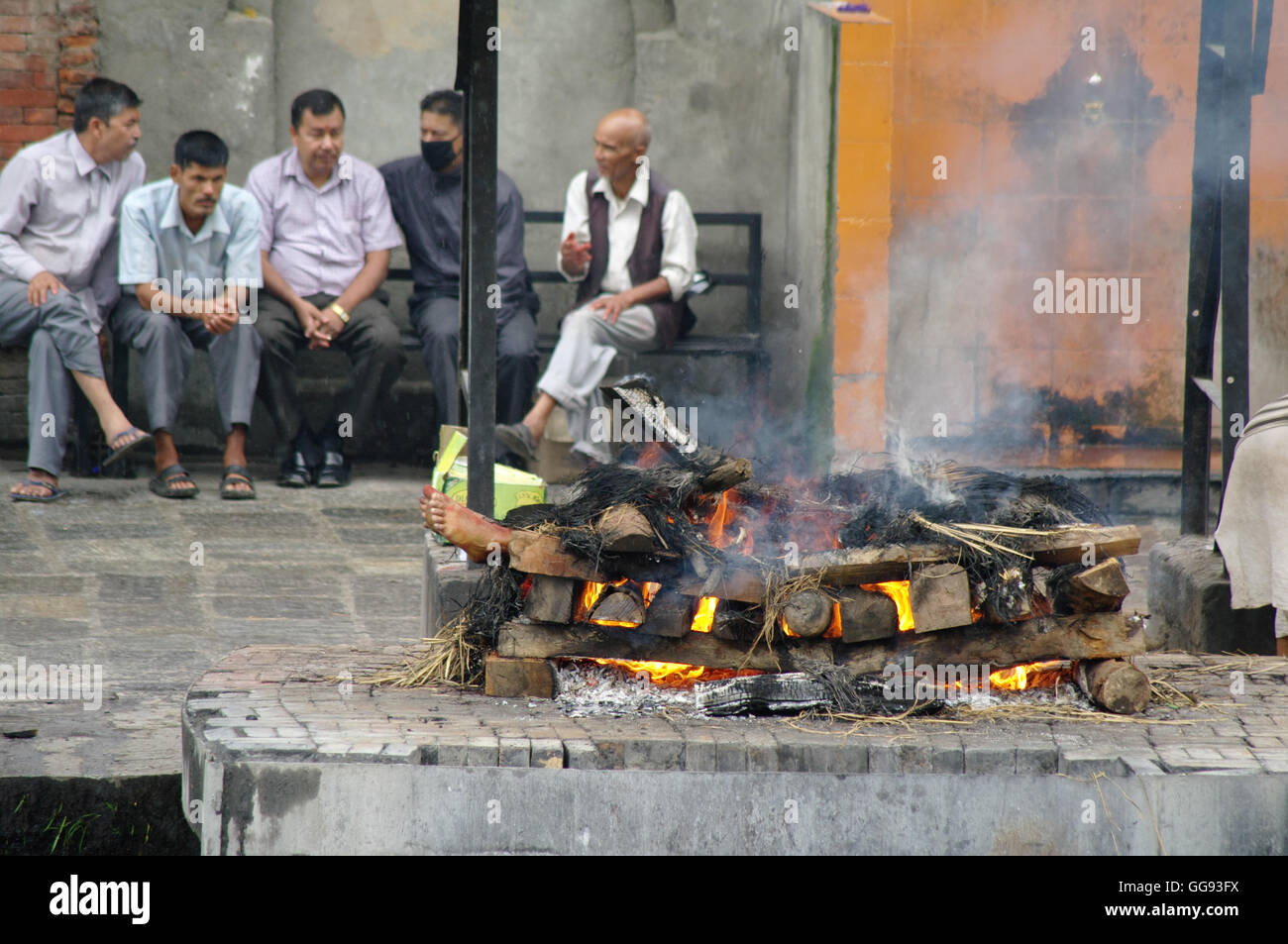 Burning corpse hires stock photography and images Alamy