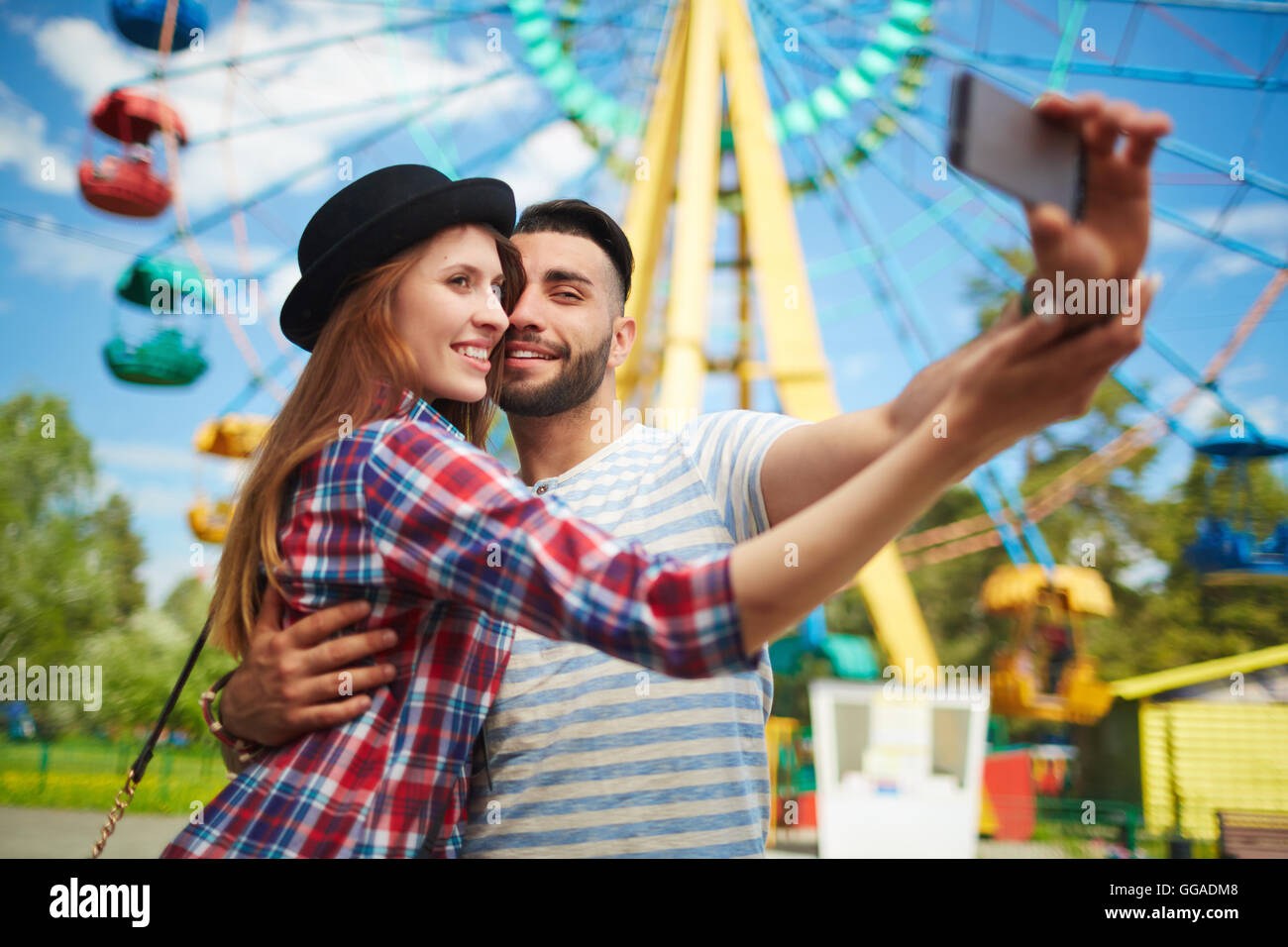 Couple young people portrait hi-res stock photography and images - Alamy