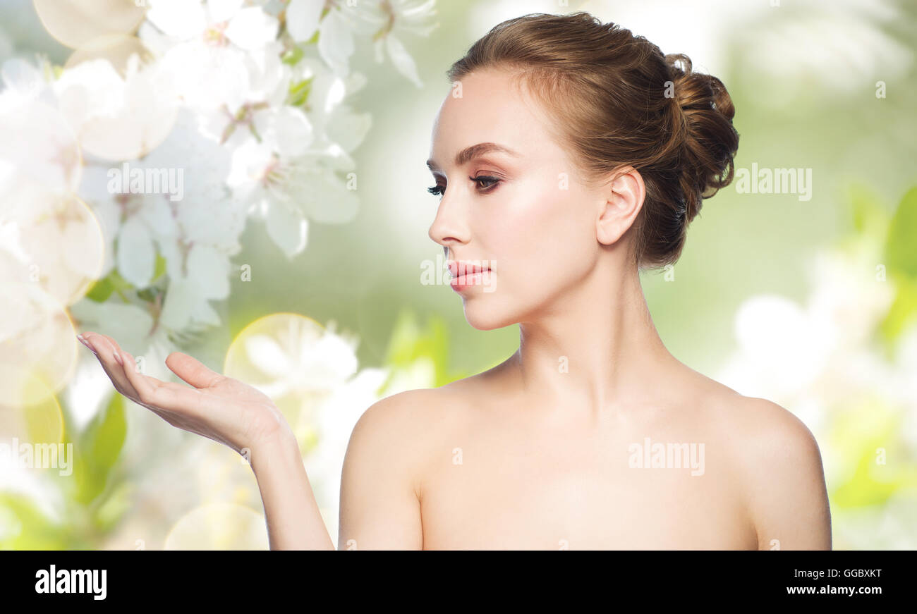 smiling young woman face and shoulders Stock Photo - Alamy