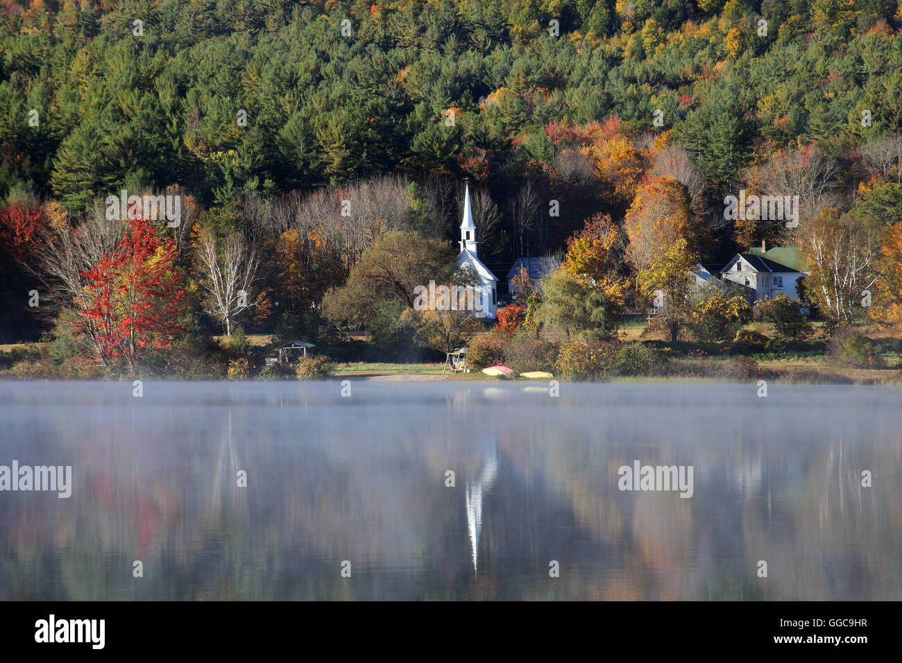 geography / travel, USA, New Hampshire, Eaton, crystal brine in the early morning fog, Eaton