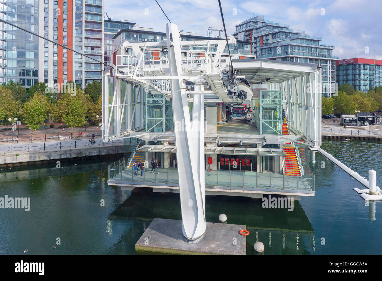 The Emirates Airline cable car in London Stock Photo Alamy