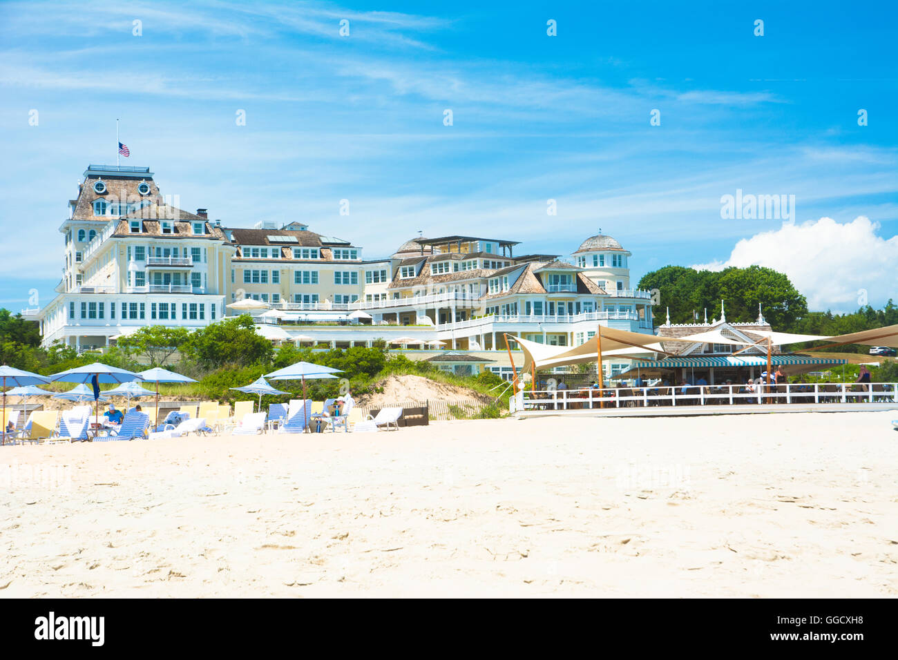 The Ocean House Hotel sits atop Watch Hill Beach in Westerly, Rhode Island, USA Stock Photo