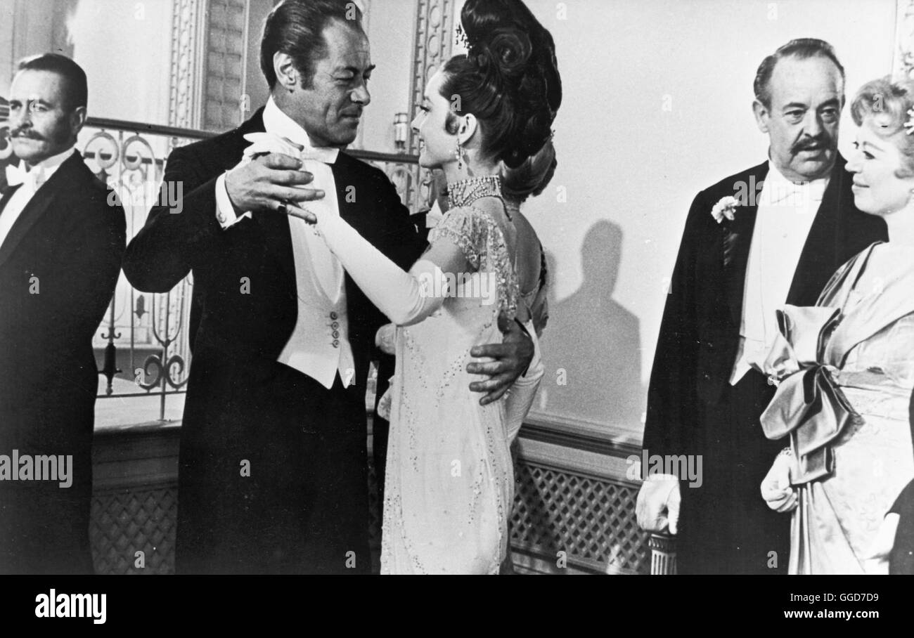 MY FAIR LADY / My Fair Lady USA 1963 / George Cukor Szene mit Eliza Doolittle (AUDREY HEPBURN) und Henry Higgins (REX HARRISON) Regie: George Cukor aka. My Fair Lady Stock Photo