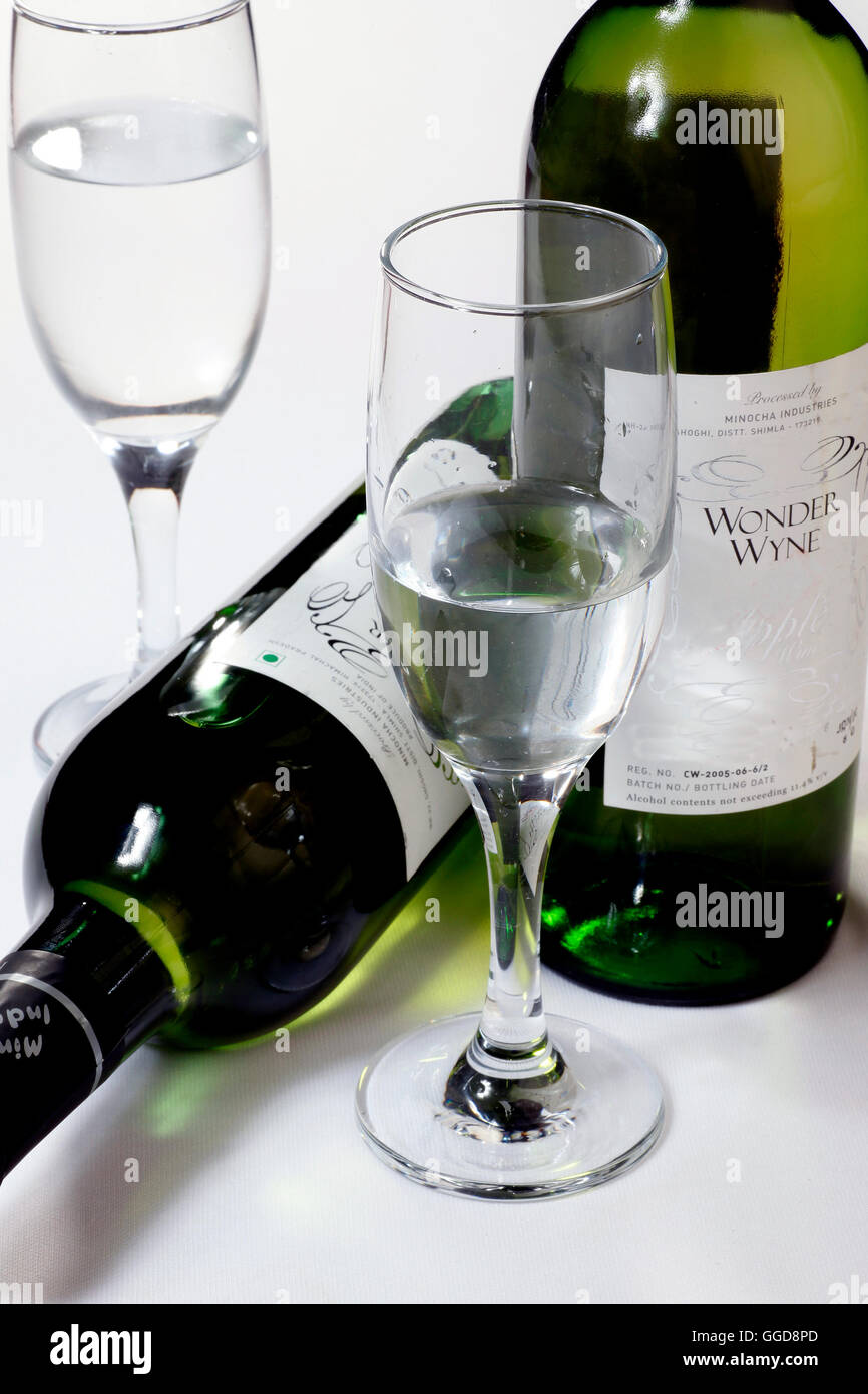 Indian liquor being served Stock Photo Alamy