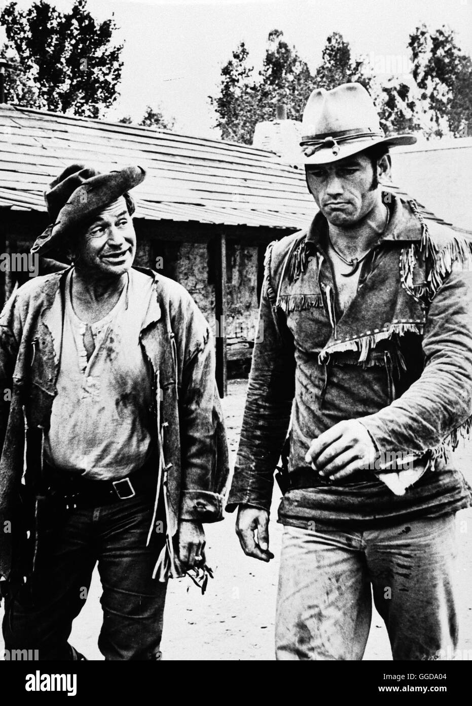 HONDO / Hondo and the apaches USA 1966 / Lee H. Katzin Szene mit ROBERT TAYLOR als Gallagher und RALPH TEAGER als Hondo Regie: Lee H. Katzin aka. Hondo and the apaches Stock Photo