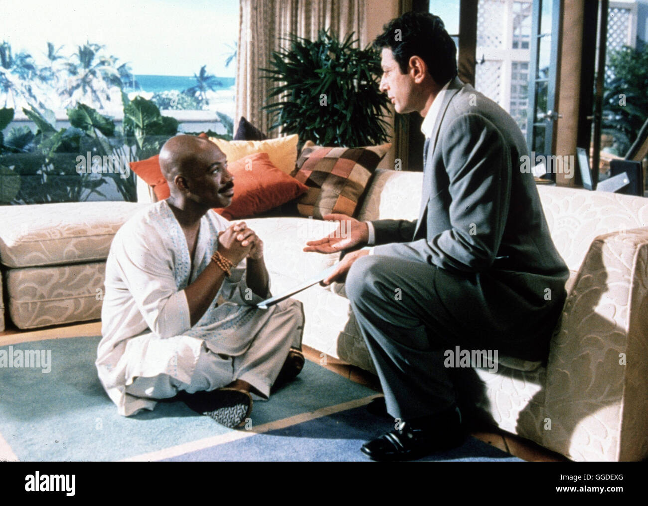 DER GURU / Holy Man USA 1998 / Stephen Herek Szene mit EDDIE MURPHY ('G') und JEFF GOLDBLUM (Ricky). Regie: Stephen Herek aka. Holy Man Stock Photo