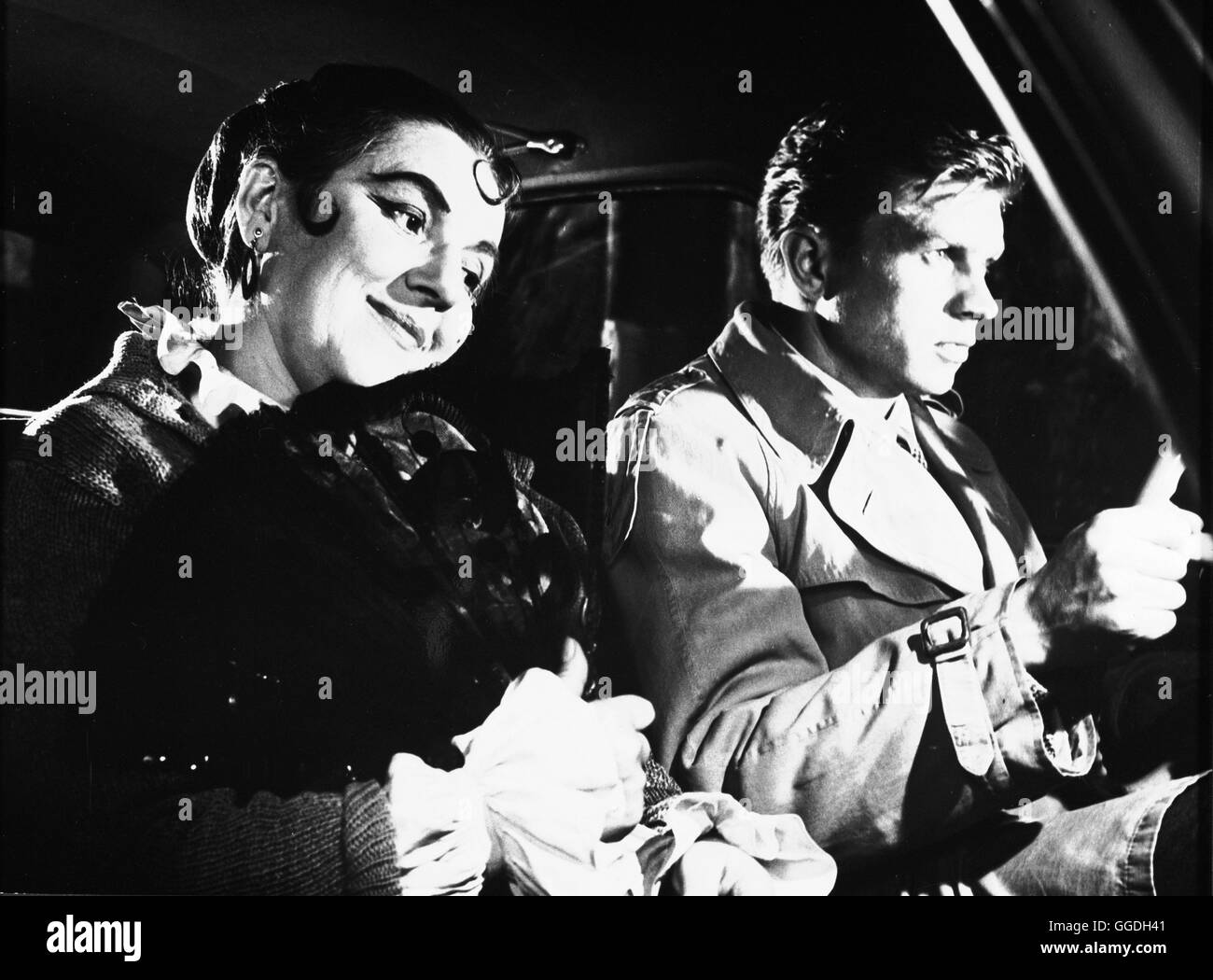 GESTEHEN SIE, DR. CORDA! / Deutschland 1958 / Josef von Baky Szene aus 'Gestehen Sie, Dr. Corda' mit HARDY KRÜGER als Dr. Corda Regie: Josef von Bky Stock Photo