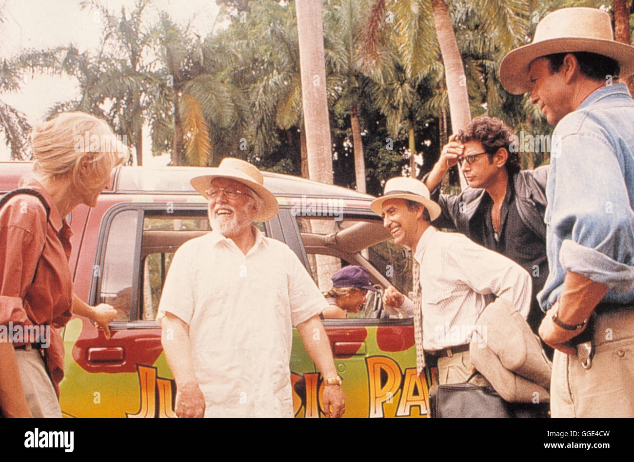 Jurassic Park Jurassic Park Usa 1993 Steven Spielberg Laura Dern Sir Richard Attenborough Martin Ferrero Jeff Goldblum Sam Neill In Jurassic Park 1993 Regie Steven Spielberg Aka Jurassic Park Stock Photo Alamy