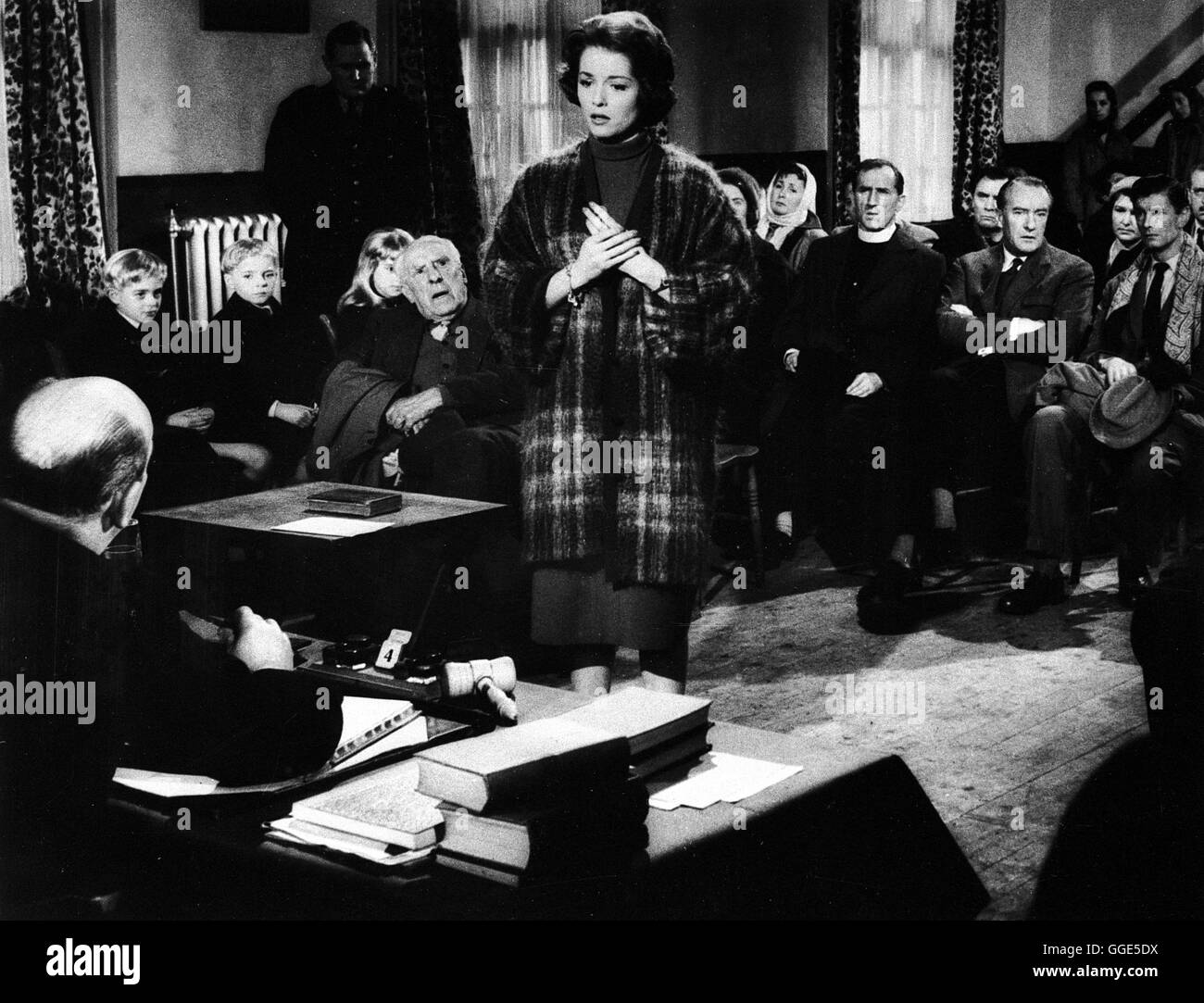 DAS DORF DER VERDAMMTEN / Village of the Damned GB 1959 / Wolf Rilla ...