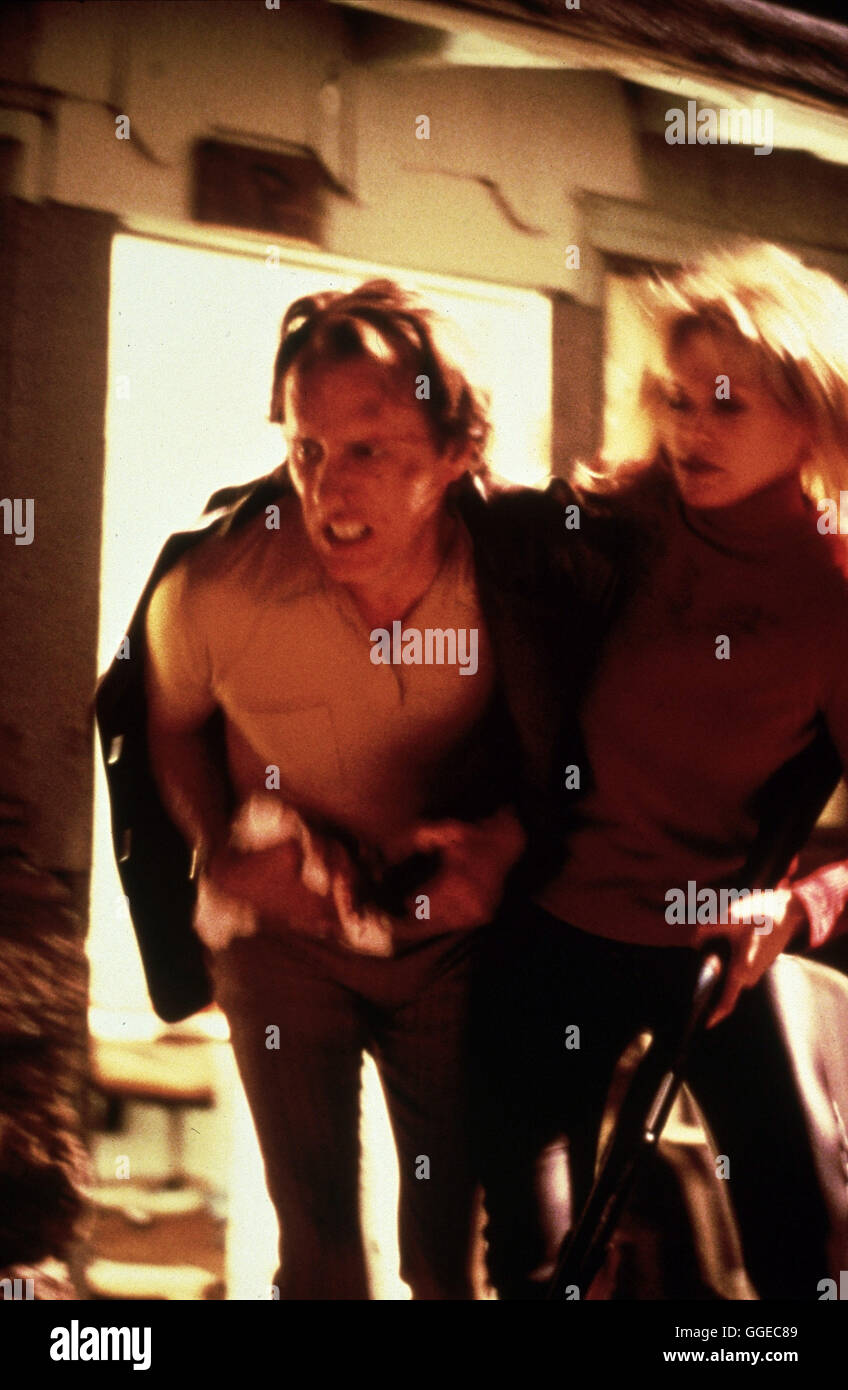 EIN NEUER TAG IM PARADIES / Another Day in Paradise USA 1998 / Larry Clark Mel (JAMES WOODS) und Sid (MELANIE GRIFFITH) Regie: Larry Clark aka. Another Day in Paradise Stock Photo