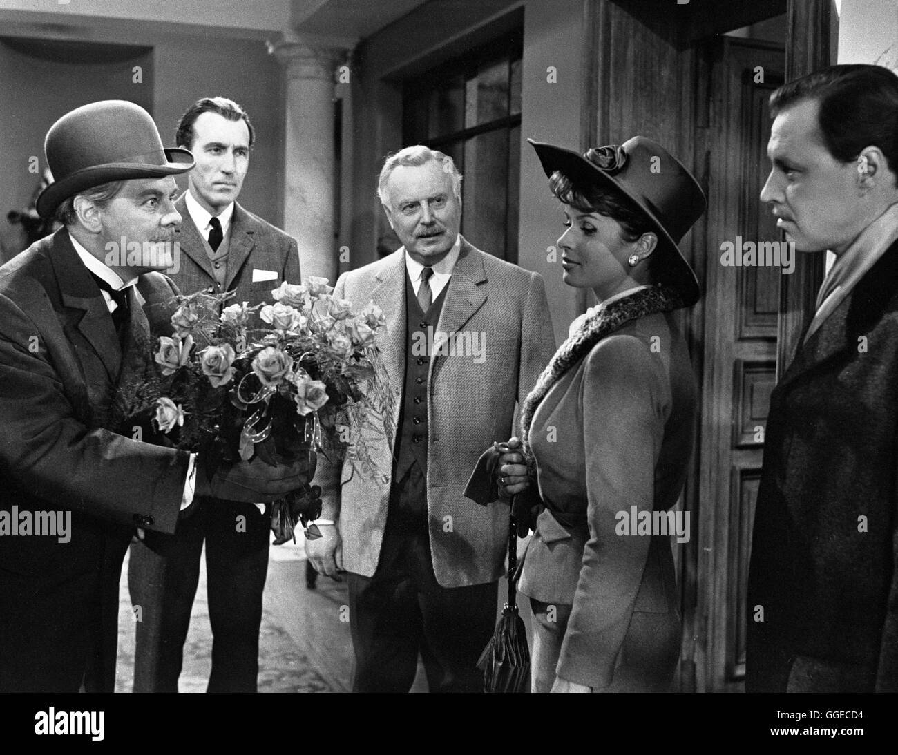 SHERLOCK HOLMES UND DAS HALSBAND DES TODES / Sherlock Holmes et le collier de la mort(Sherlock Holmes la valle del terrore BRD/Frankr./Italien 1962 / Terence Fisher THORLEY WALTERS (Dr. Watson), CHRISTOPHER LEE (Sherlock Holmes), HANS NIELSEN (Inspektor Cooper), SENTA BERGER (Ellen Blackburn), IVAN DESNY (Paul King) Regie: Terence Fisher aka. Sherlock Holmes et le collier de la mortSherlock Holmes la valle del terrore Stock Photo