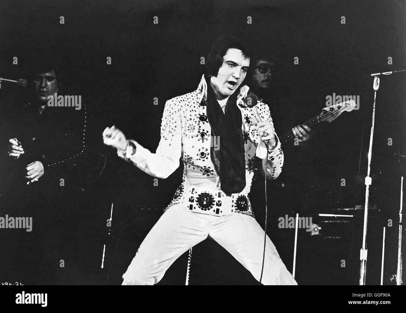 ELVIS ON TOUR / Elvis on Tour USA 1972 / Pierre Adidge, Robert Adel Aufzeichnung einer Konzert-Tournee durch die USA 1972, mit Auftritten, Filmausschnitten und Interviews. Bild: ELVIS PRESLEY on Tour, 1972./ Regie: Pierre Adidge, Robert Adel aka. Elvis on Tour Stock Photo