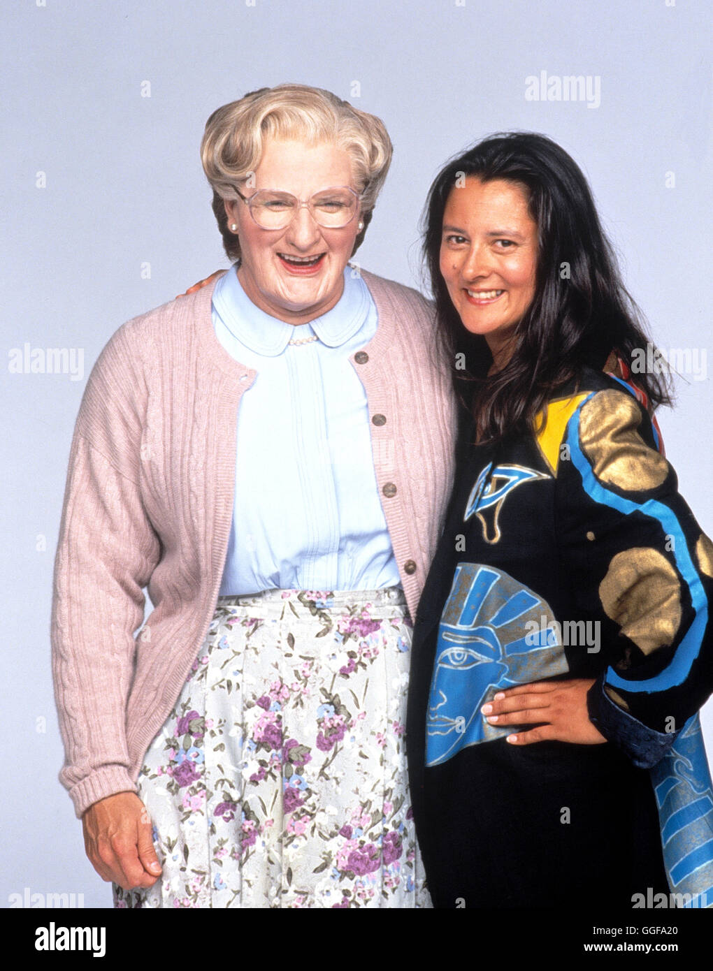 Mrs Doubtfire Das Stachelige Kindermadchen Mrs Doubtfire Usa 1993 Chris Columbus Robin Williams Mit Marsha Garces Williams Produzentin Des Films Regie Chris Columbus Aka Mrs Doubtfire Stock Photo Alamy