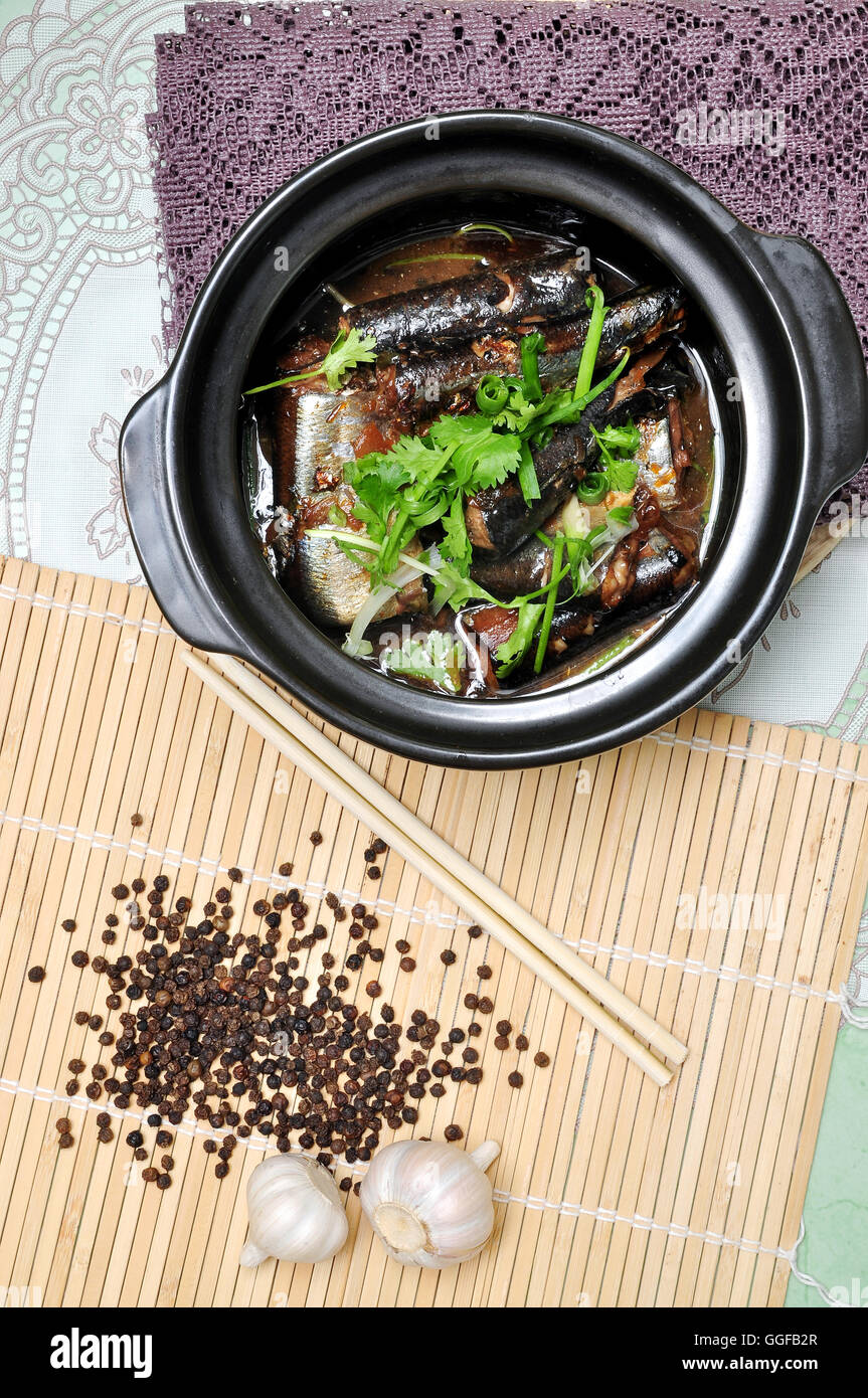 Vietnamese braised fish or ca kho to Stock Photo Alamy