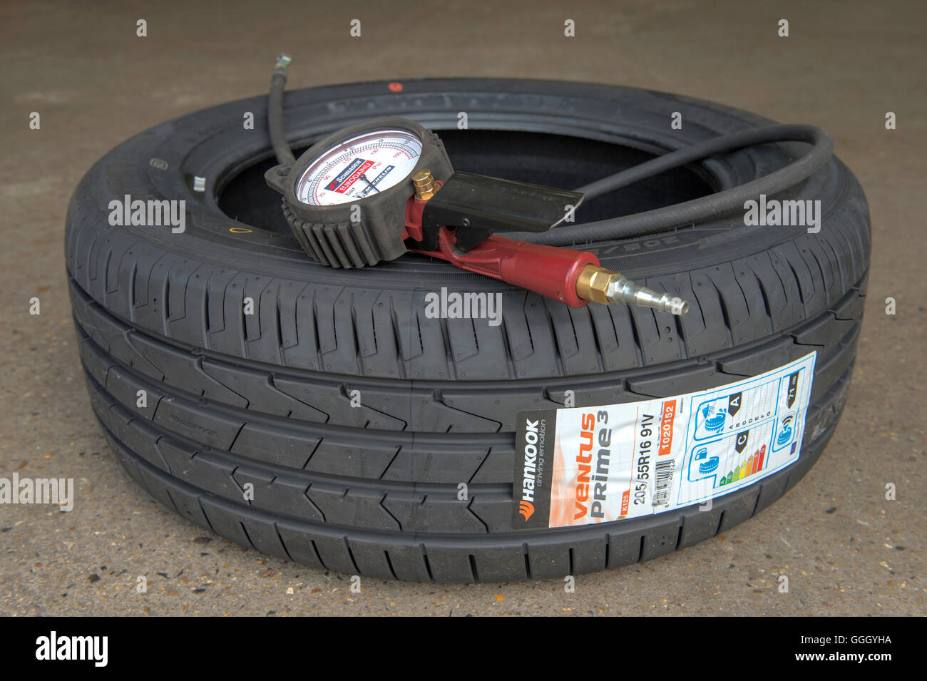 Hankook tyre hi-res stock photography and images - Alamy
